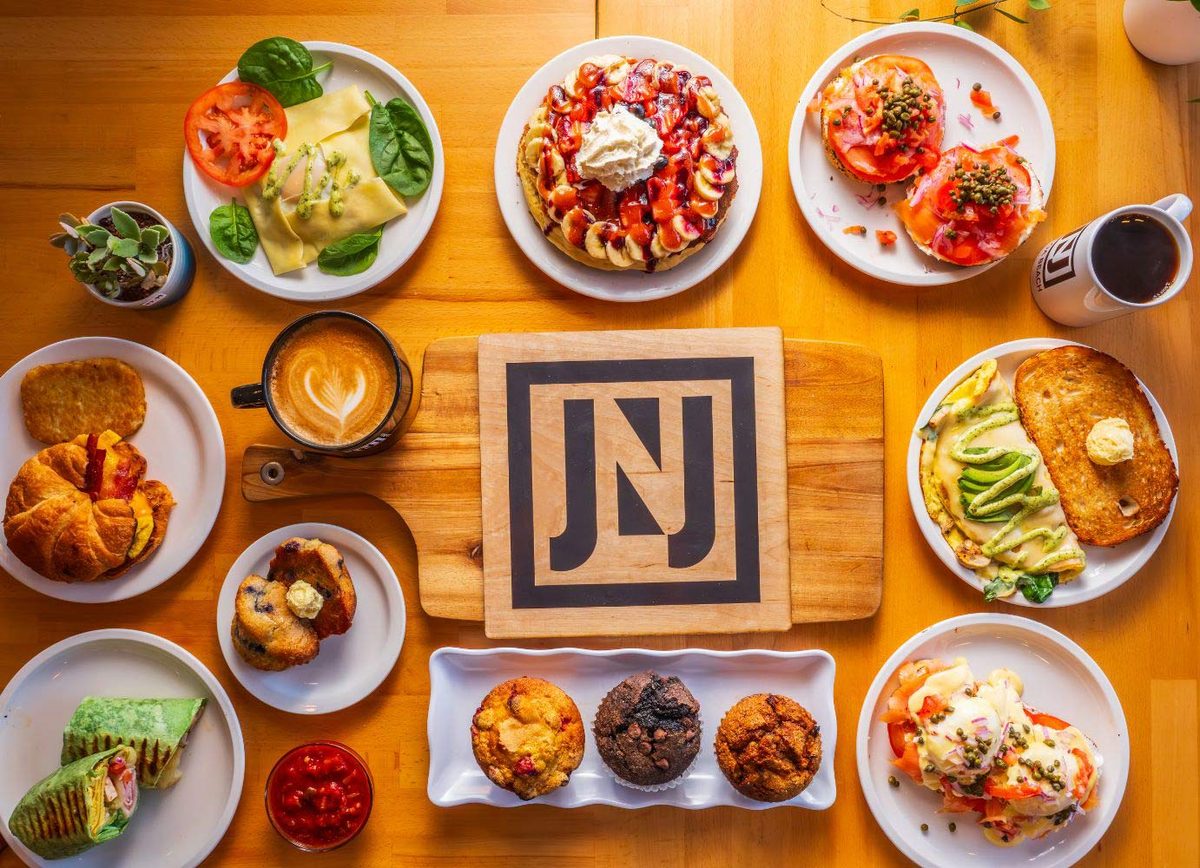 Juice 'N Java Cafe