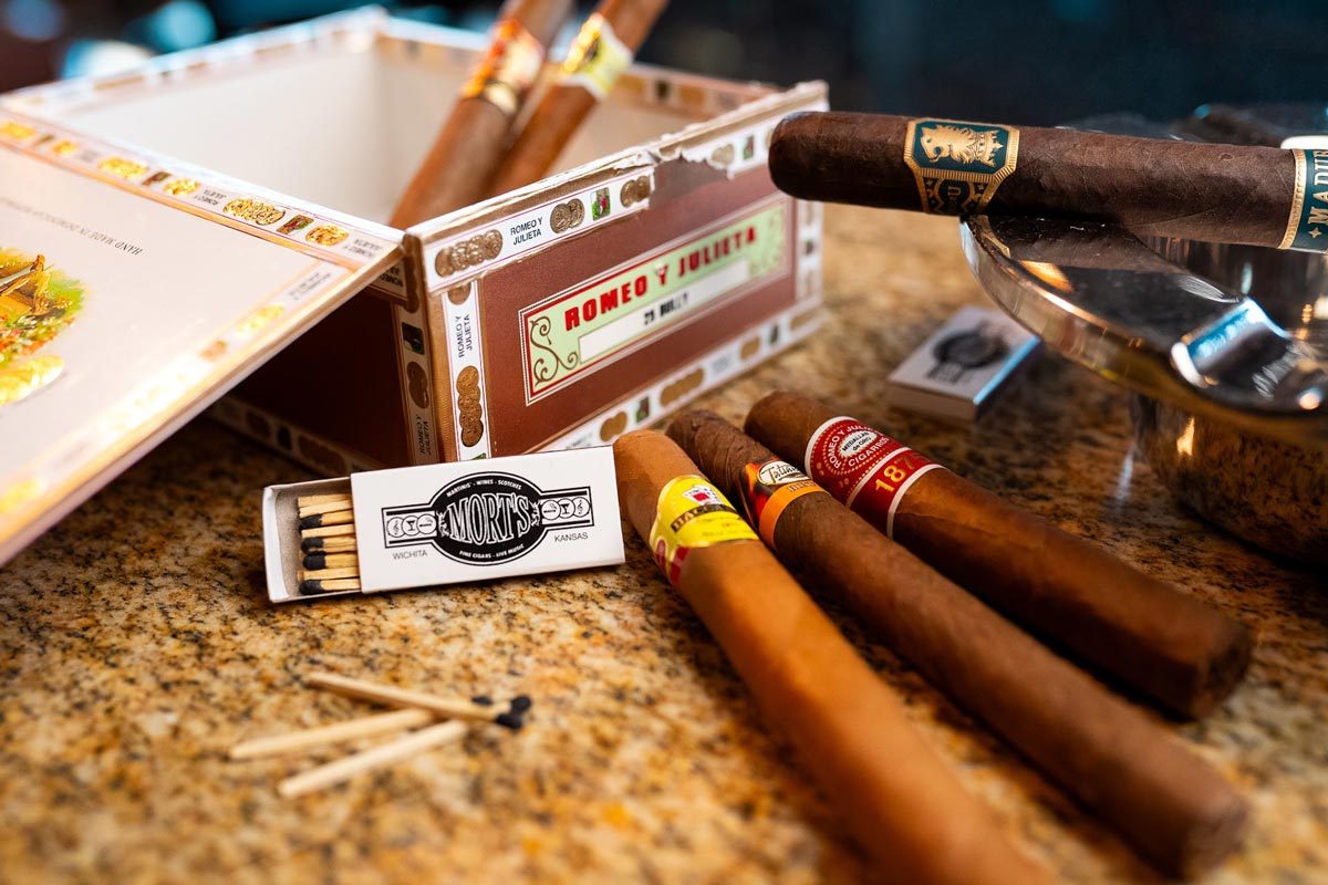 Mort's Martini and Cigar Bar