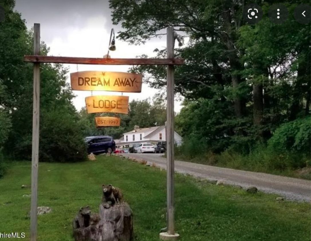 Dream Away Lodge
