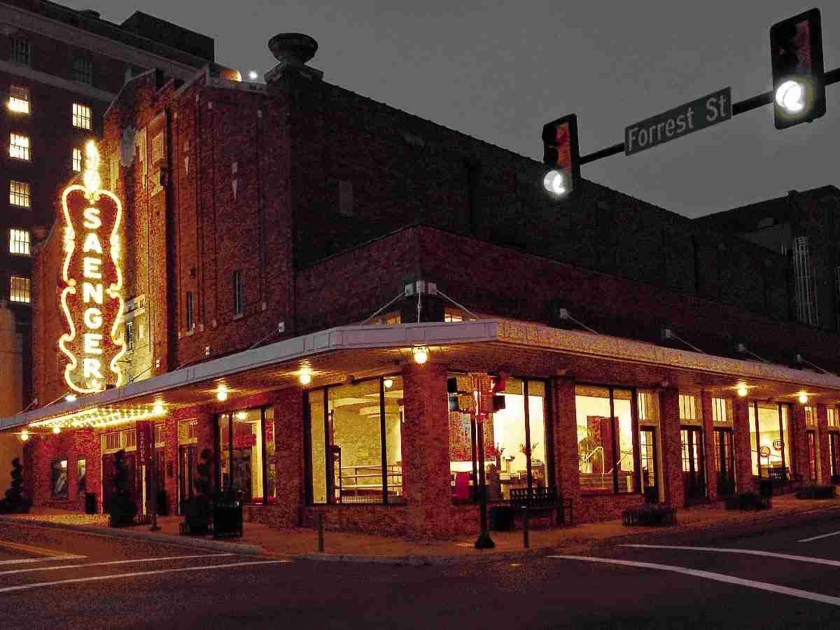 Saenger Theater