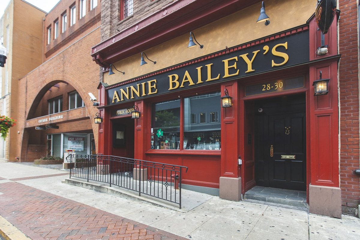 Annie Bailey's Irish Pub